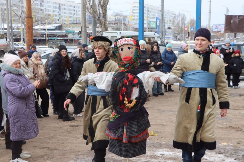 Вчера нам удалось подарить северодончанам настоящие масленичные гуляния и праздничное настроение Вчера нам удалось подарить северодончанам настоящие масленичные гуляния и праздничное настроение