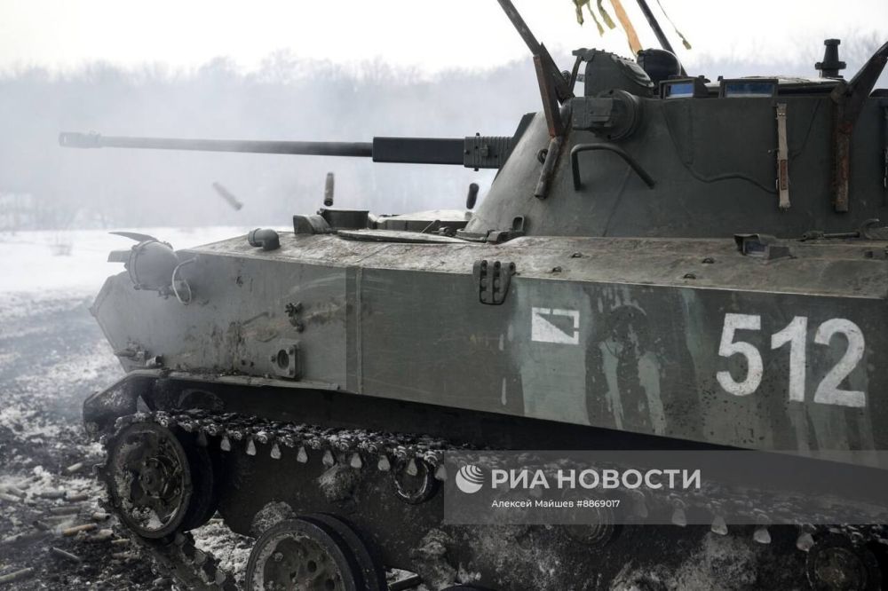 Боевая подготовка экипажей БМД-2 на одном из полигонов ЛНР Боевая подготовка экипажей БМД-2 на одном из полигонов ЛНР