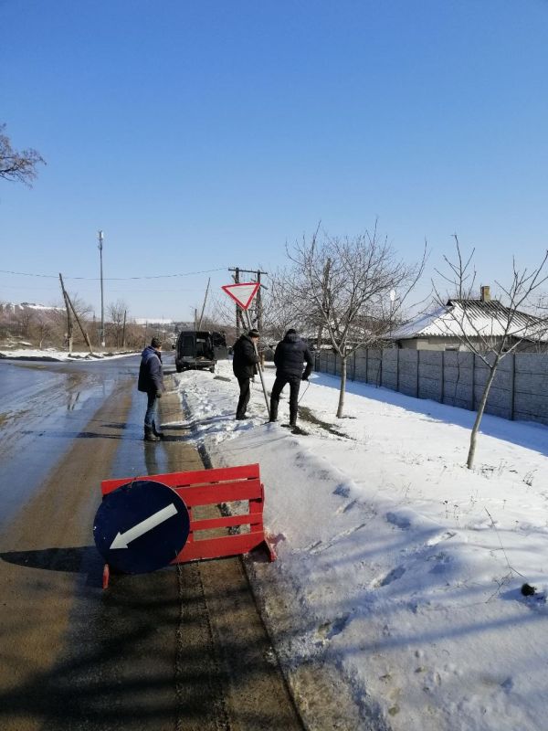 За период с 24 по 28 февраля работниками МУП "ДЭРСУ" были выполнены следующие работы: За период с 24 по 28 февраля работниками МУП "ДЭРСУ" были выполнены следующие работы: