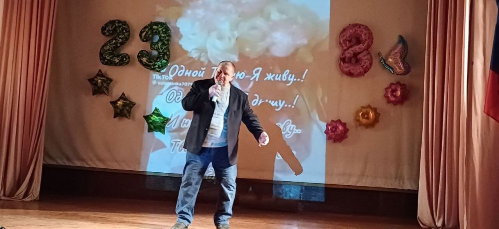 В Дубовском состоялся концерт «23+8. Великое объединение» В Дубовском состоялся концерт «23+8. Великое объединение»