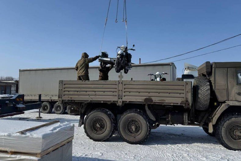 Военный комиссариат Красноярского края передал участникам СВО мотоциклы «Днепр» и «Урал» Военный комиссариат Красноярского края передал участникам СВО мотоциклы «Днепр» и «Урал»