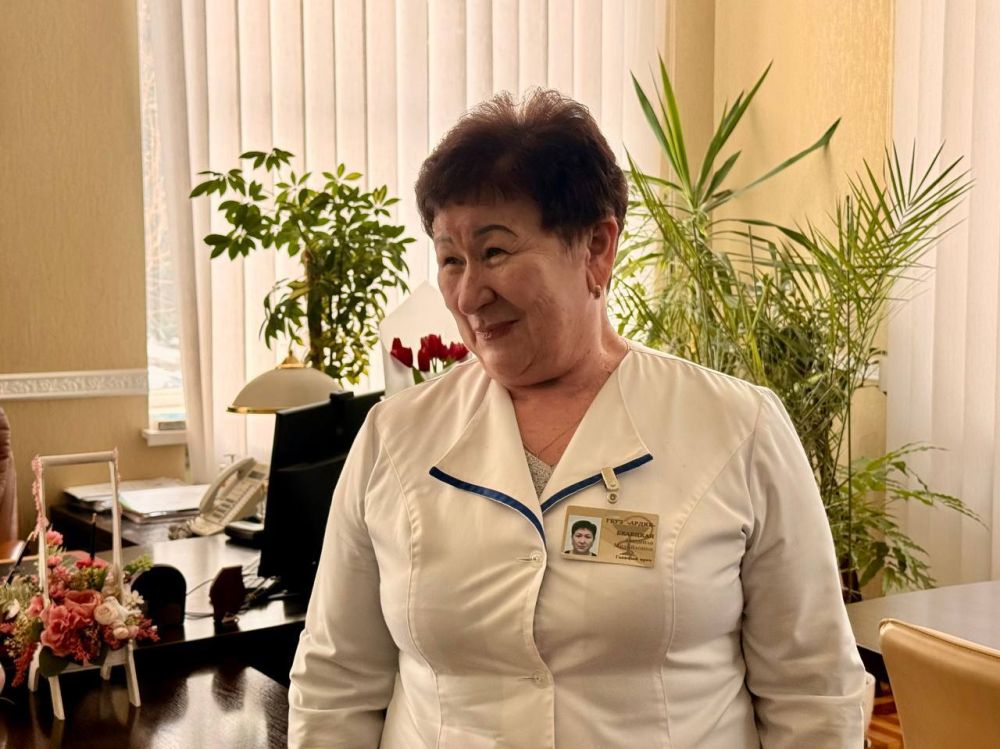 Дарья Лантратова: Работаем в Луганске.. Приехали поздравить с наступающим праздником наших женщин, которые сегодня тоже на своей «передовой», они трудятся в республиканской детской клинической больнице. Мы здесь уже были... Дарья Лантратова: Работаем в Луганске.. Приехали поздравить с наступающим праздником наших женщин, которые сегодня тоже на своей «передовой», они трудятся в республиканской детской клинической больнице. Мы здесь уже были...