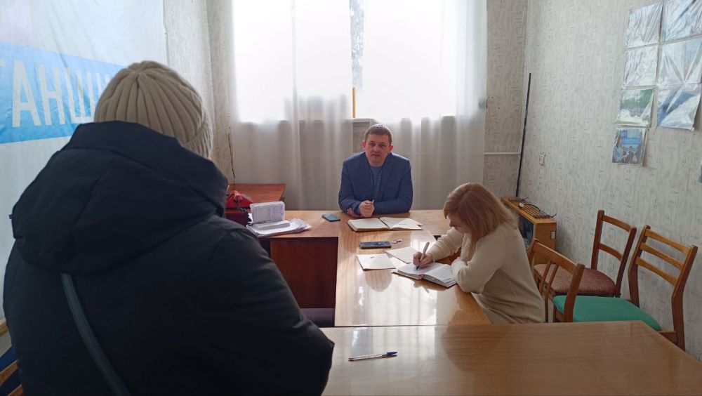 Евгений Морозов: Первый понедельник весны начал с личного приема граждан в кабинете 113 Администрации города Евгений Морозов: Первый понедельник весны начал с личного приема граждан в кабинете 113 Администрации города