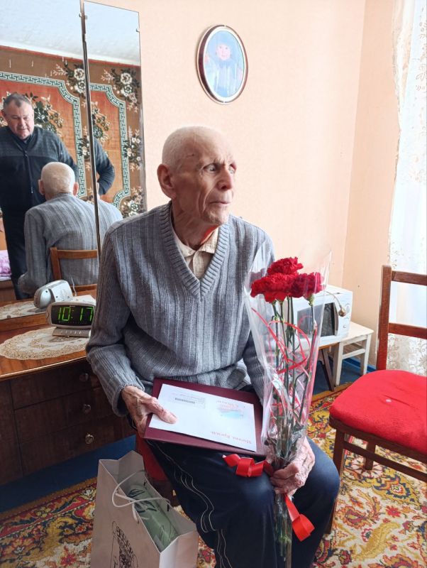 Президент России поздравил с 95-летием жителя поселка Юбилейное Президент России поздравил с 95-летием жителя поселка Юбилейное