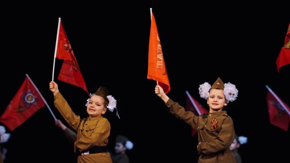 Коллектив Лутугинского дома творчества принял участие в Республиканском хореографическом конкурс "Танцы+" Коллектив Лутугинского дома творчества принял участие в Республиканском хореографическом конкурс "Танцы+"
