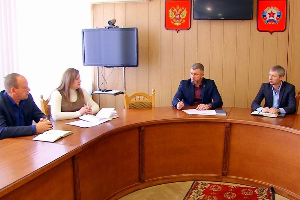 Андрей Сухачев: На аппаратном совещании рассмотрели, какая работа проводится по выявлению объектов бесхозяйного недвижимого имущества в округе Андрей Сухачев: На аппаратном совещании рассмотрели, какая работа проводится по выявлению объектов бесхозяйного недвижимого имущества в округе