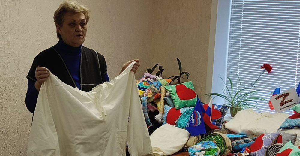 Активисты Славяносербщины передали на фронт максхалаты Активисты Славяносербщины передали на фронт максхалаты