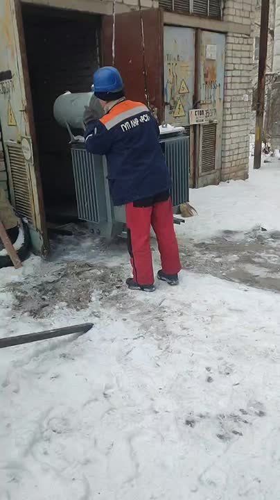          ,    