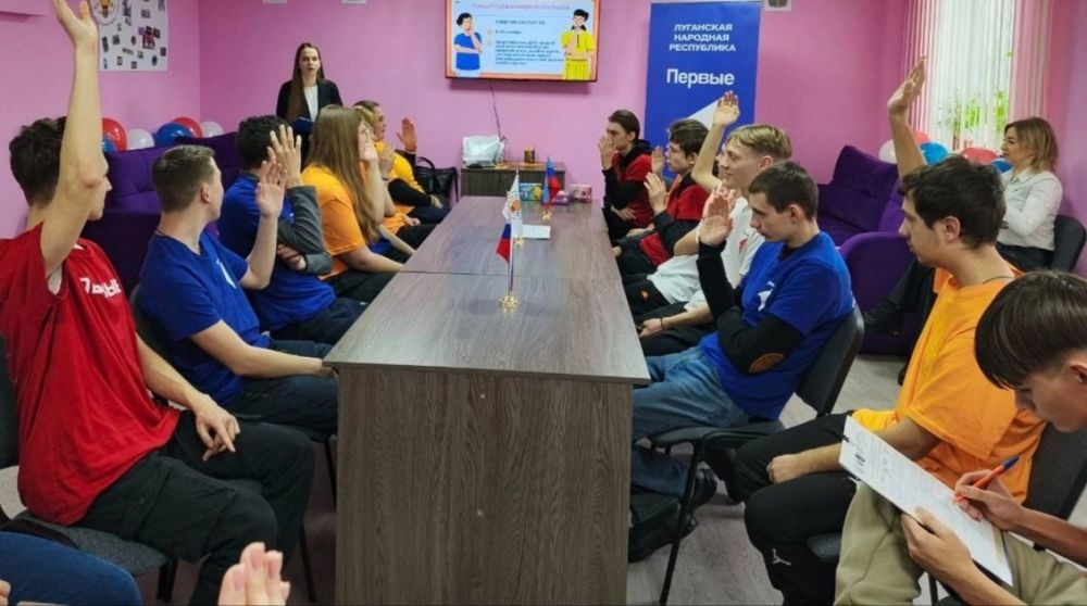 В Лутугинском муниципальном округе состоялось открытие молодежного клуба «Поколение 21» при ТО ГКУ "РЦЗН ЛНР" в Лутугинском районе В Лутугинском муниципальном округе состоялось открытие молодежного клуба «Поколение 21» при ТО ГКУ "РЦЗН ЛНР" в Лутугинском районе