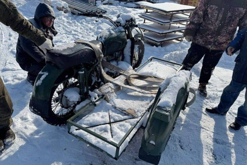 Военный комиссариат Красноярского края передал участникам СВО мотоциклы «Днепр» и «Урал» Военный комиссариат Красноярского края передал участникам СВО мотоциклы «Днепр» и «Урал»