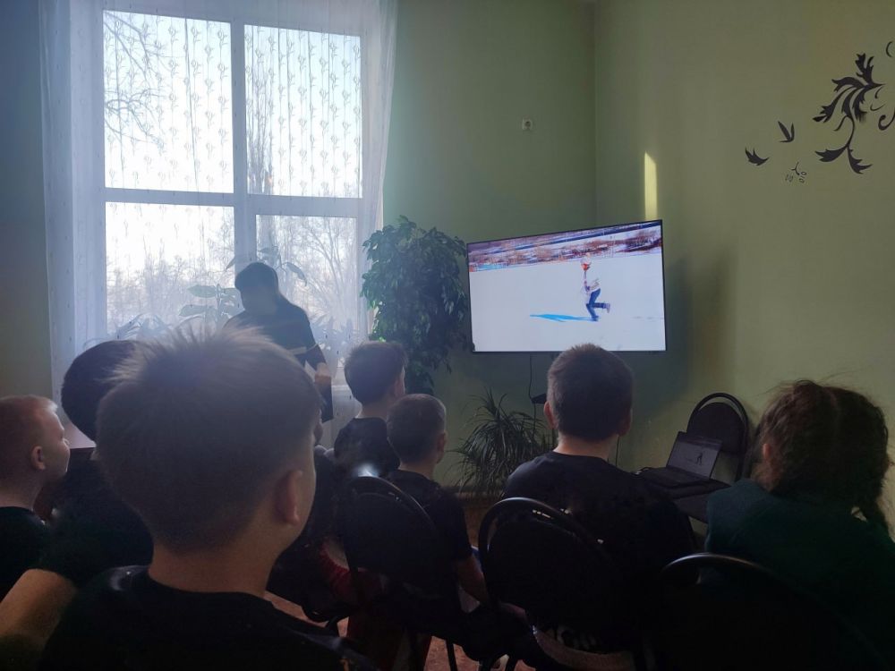 В Белореченском доме культуры была проведена профилактическая беседа для молодежи к Международному дню борьбы с наркоманией и незаконным оборотом наркотиков «Нарко-стоп» В Белореченском доме культуры была проведена профилактическая беседа для молодежи к Международному дню борьбы с наркоманией и незаконным оборотом наркотиков «Нарко-стоп»