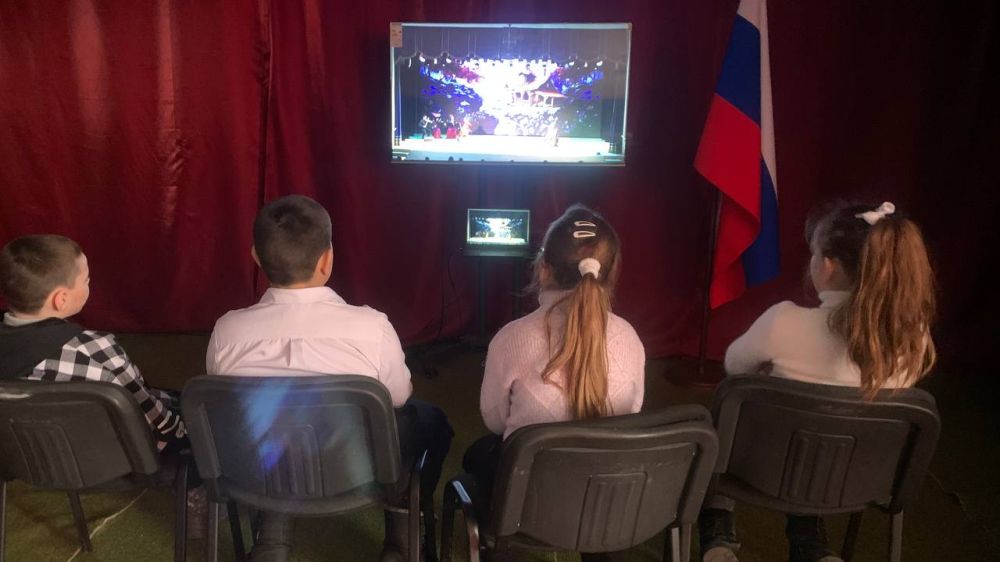 Просмотр музыкальной сказки «В горах» от Республики Коми Просмотр музыкальной сказки «В горах» от Республики Коми