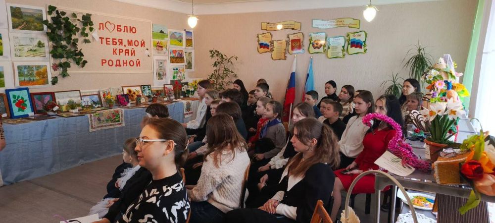 Андрей Рубанцов: Сегодня в Ровеньковском детском центре научно-технического творчества подвели итоги городского этапа республиканской выставки-конкурса детского творчества «Люблю тебя, мой край родной!» Андрей Рубанцов: Сегодня в Ровеньковском детском центре научно-технического творчества подвели итоги городского этапа республиканской выставки-конкурса детского творчества «Люблю тебя, мой край родной!»