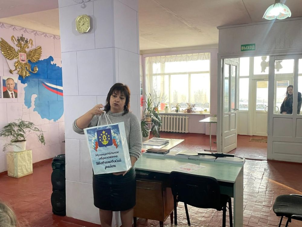 Школьный музей Дьяковской гимназии получил подарок из Адыгеи Школьный музей Дьяковской гимназии получил подарок из Адыгеи