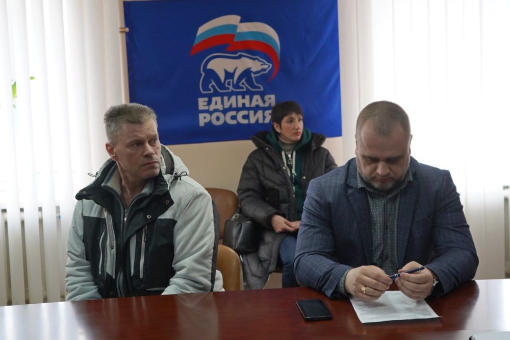 Андрей Сухачев: На очередном приеме с коллегами рассмотрели 5 обращений Андрей Сухачев: На очередном приеме с коллегами рассмотрели 5 обращений