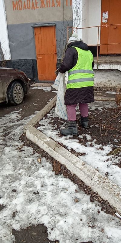 Коммунальные будни. Работники общества с ограниченной ответственностью "Арнстрой" выполнили работы по ремонту внутридомовой системы водоотведения многоквартирного дома № 2, ул. Молодежная. Выполненные работы... Коммунальные будни. Работники общества с ограниченной ответственностью "Арнстрой" выполнили работы по ремонту внутридомовой системы водоотведения многоквартирного дома № 2, ул. Молодежная. Выполненные работы...