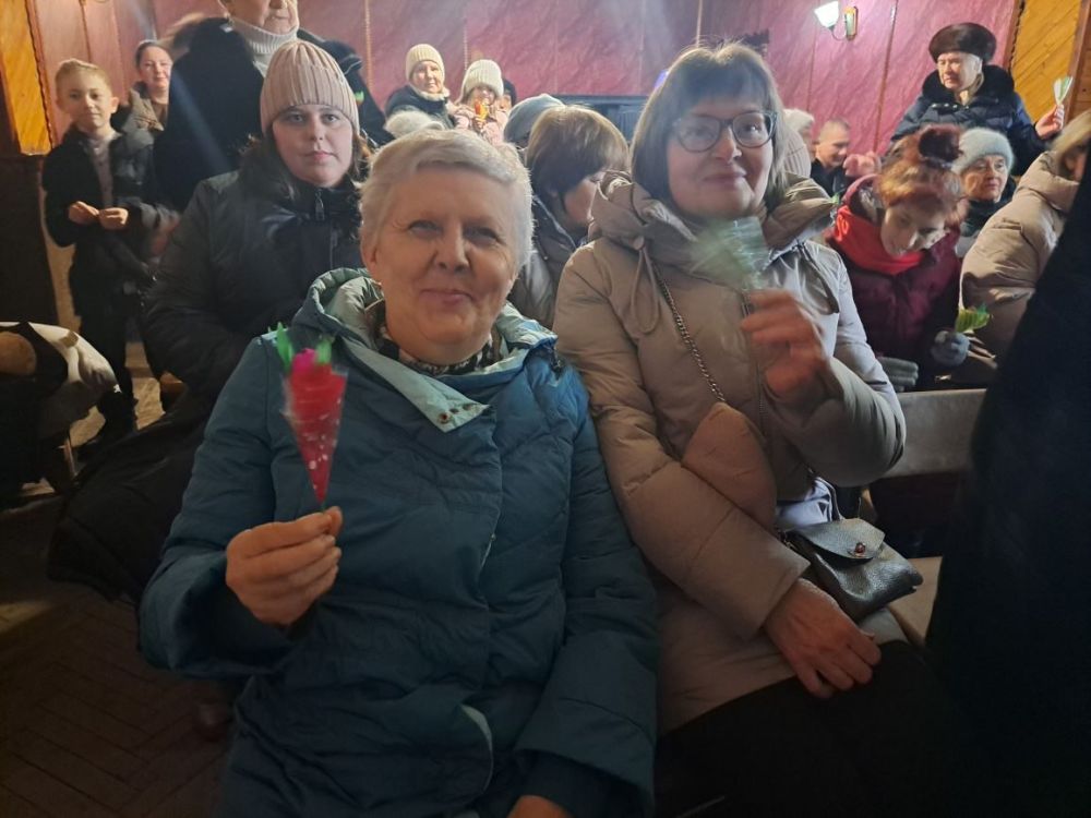 Накануне Международного женского дня в ДК поселка Северный прошел праздничный концерт Накануне Международного женского дня в ДК поселка Северный прошел праздничный концерт