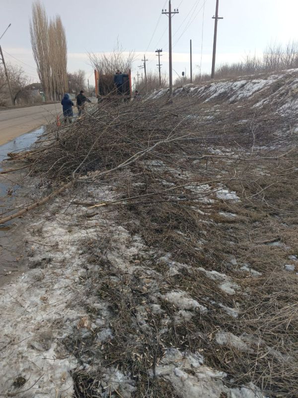 МУП "ОЭОЛ" города Лисичанска продолжает приводить в порядок город во всех его районах МУП "ОЭОЛ" города Лисичанска продолжает приводить в порядок город во всех его районах