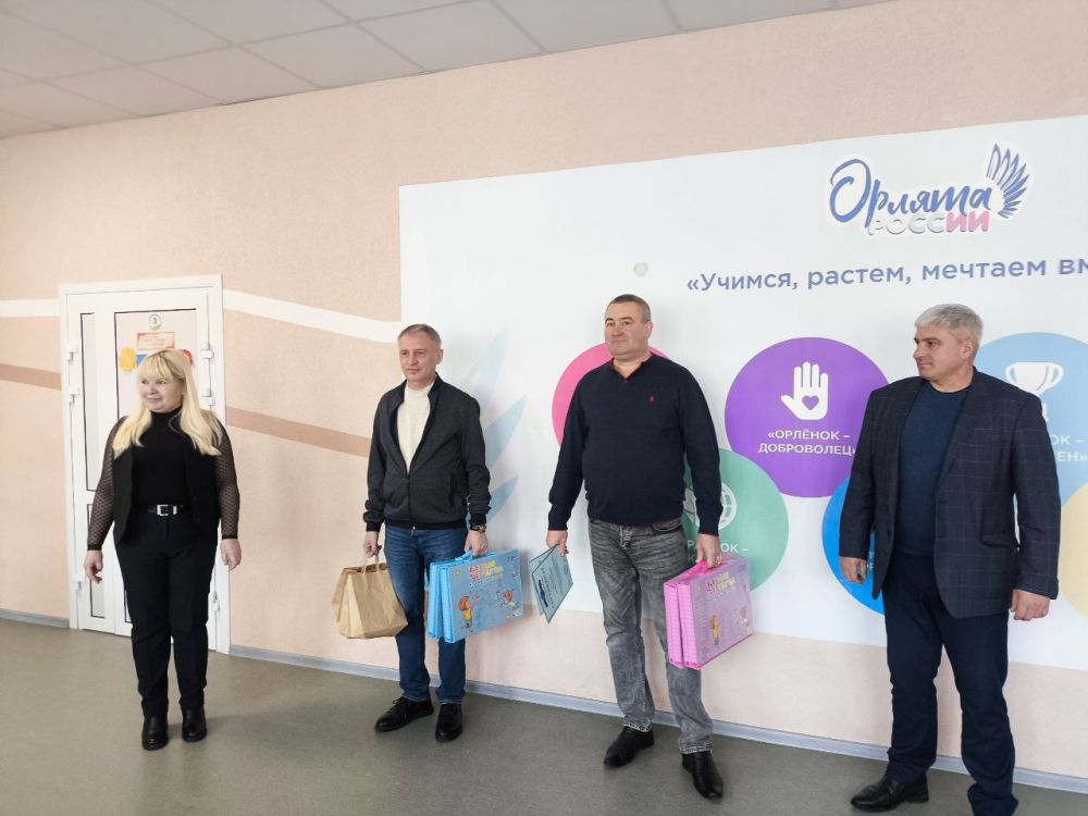 В Беловодском округе наградили участников конкурса детских рисунков «Я рисую выборы» В Беловодском округе наградили участников конкурса детских рисунков «Я рисую выборы»