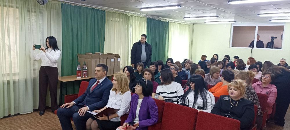 Олег Коваль: 5 марта, в преддверии Международного женского дня - 8 марта, принял участие в торжественном мероприятии, организованном муниципальным управлением образования Олег Коваль: 5 марта, в преддверии Международного женского дня - 8 марта, принял участие в торжественном мероприятии, организованном муниципальным управлением образования