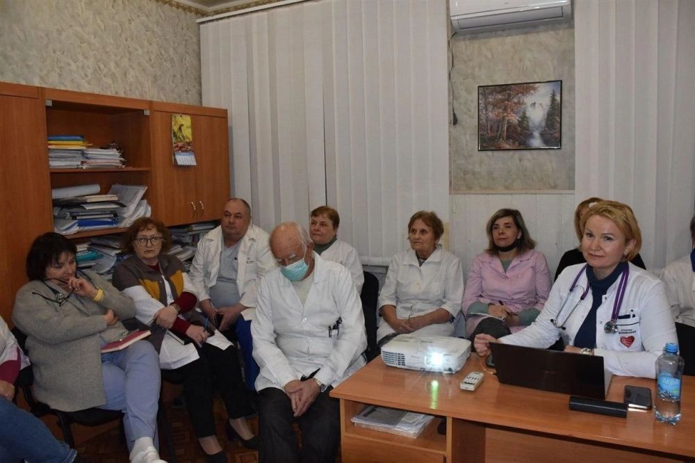 Калужские врачи организовали телемедицинскую консультацию для пациента из Первомайска Калужские врачи организовали телемедицинскую консультацию для пациента из Первомайска