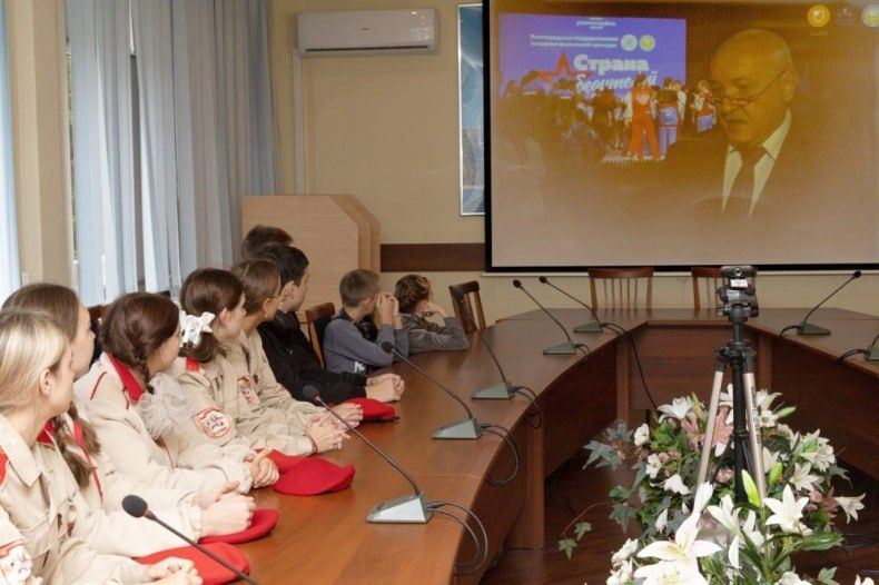 Свердловская СШ №9 и Волгоградская государственная академия физкультуры подписали соглашение о сотрудничестве Свердловская СШ №9 и Волгоградская государственная академия физкультуры подписали соглашение о сотрудничестве