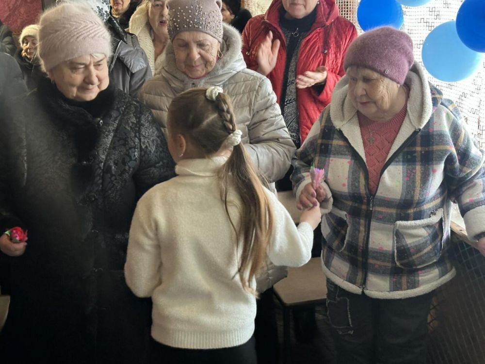 Накануне Международного женского дня в ДК поселка Северный прошел праздничный концерт Накануне Международного женского дня в ДК поселка Северный прошел праздничный концерт