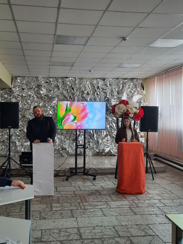 В МБУК «Центра культуры и досуга Троицкого муниципального округа» состоялся молодежный дебатный Турнир «Мнение молодежи», охвативший муниципальные образования Луганской Народной Республики В МБУК «Центра культуры и досуга Троицкого муниципального округа» состоялся молодежный дебатный Турнир «Мнение молодежи», охвативший муниципальные образования Луганской Народной Республики