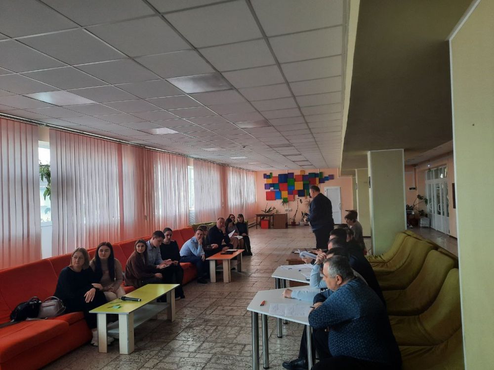 В МБУК «Центра культуры и досуга Троицкого муниципального округа» состоялся молодежный дебатный Турнир «Мнение молодежи», охвативший муниципальные образования Луганской Народной Республики В МБУК «Центра культуры и досуга Троицкого муниципального округа» состоялся молодежный дебатный Турнир «Мнение молодежи», охвативший муниципальные образования Луганской Народной Республики