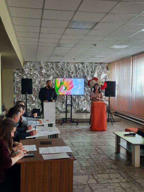 В МБУК «Центра культуры и досуга Троицкого муниципального округа» состоялся молодежный дебатный Турнир «Мнение молодежи», охвативший муниципальные образования Луганской Народной Республики В МБУК «Центра культуры и досуга Троицкого муниципального округа» состоялся молодежный дебатный Турнир «Мнение молодежи», охвативший муниципальные образования Луганской Народной Республики