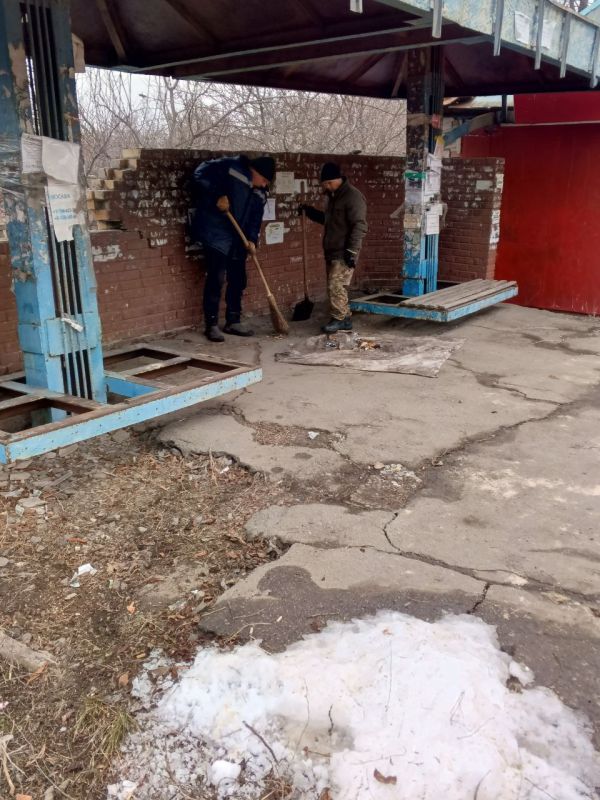 МУП "ОЭОЛ" города Лисичанска продолжает приводить в порядок город во всех его районах МУП "ОЭОЛ" города Лисичанска продолжает приводить в порядок город во всех его районах