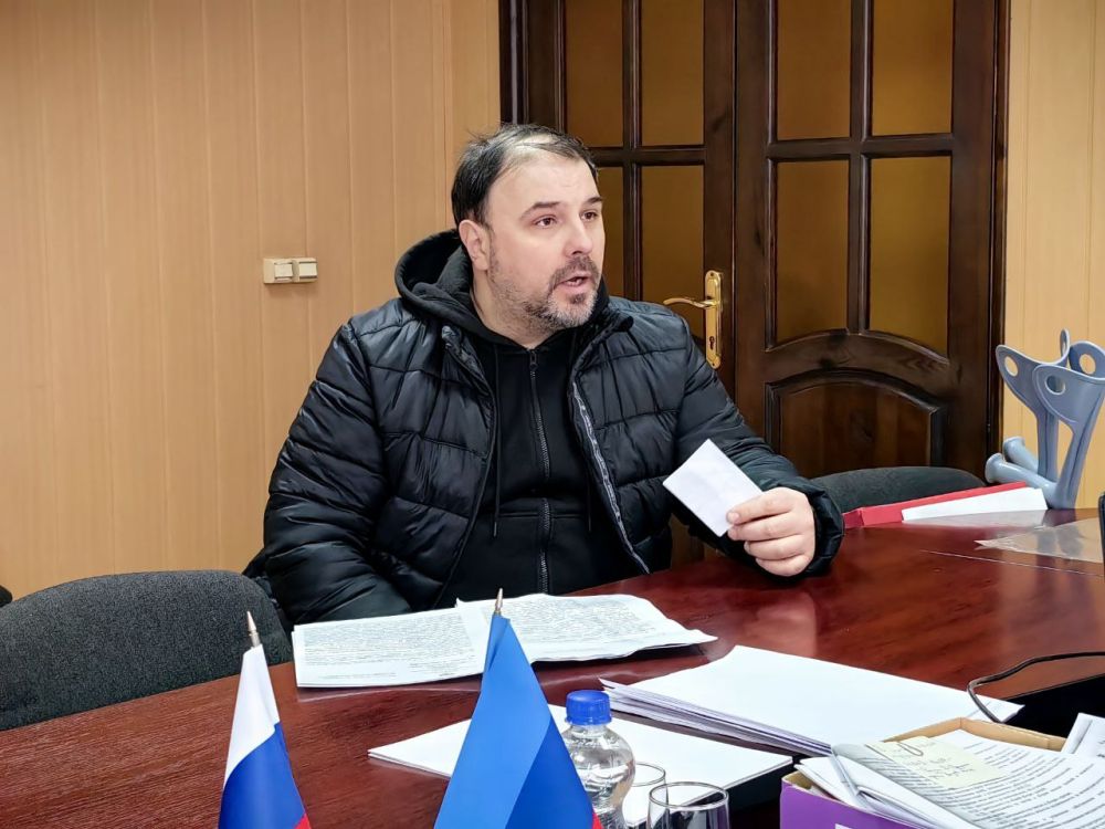Сегодня в здании Администрации городского округа города Рубежное состоялся личный прием граждан, который провел помощник Врип Главы городского округа города Рубежное Эдуард Алексеенко Сегодня в здании Администрации городского округа города Рубежное состоялся личный прием граждан, который провел помощник Врип Главы городского округа города Рубежное Эдуард Алексеенко