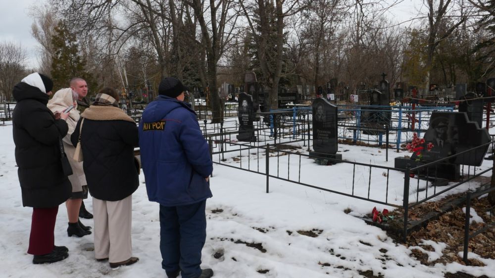 В Луганске началось обследование захоронений Героев Советского Союза В Луганске началось обследование захоронений Героев Советского Союза
