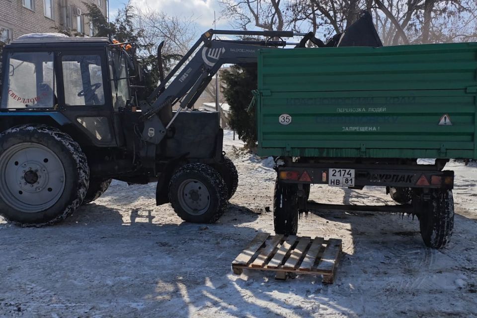 МУП «Экосервис и «Горсвет» активно благоустраивают Свердловский округ МУП «Экосервис и «Горсвет» активно благоустраивают Свердловский округ