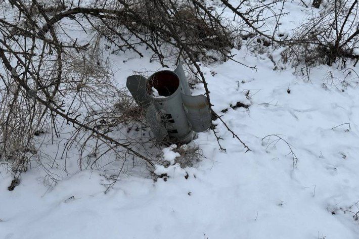 В ЛНР росгвардейцы обнаружили неразорвавшийся снаряд от вражеского РСЗО «Град»