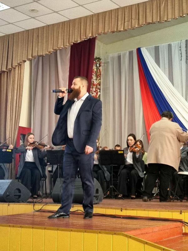 Выездной концерт театра эстрадной музыки и песни г. Луганска Выездной концерт театра эстрадной музыки и песни г. Луганска