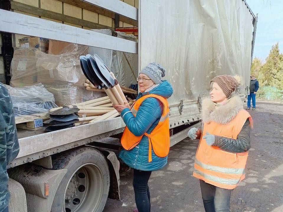 Сергей Колягин: Сегодня в город Первомайск прибыл гуманитарный груз от шефа-региона, состоящий из строительных материалов, оборудования для функционирования и ремонта внутридомовых систем водоснабжения и водоотведения, а... Сергей Колягин: Сегодня в город Первомайск прибыл гуманитарный груз от шефа-региона, состоящий из строительных материалов, оборудования для функционирования и ремонта внутридомовых систем водоснабжения и водоотведения, а...