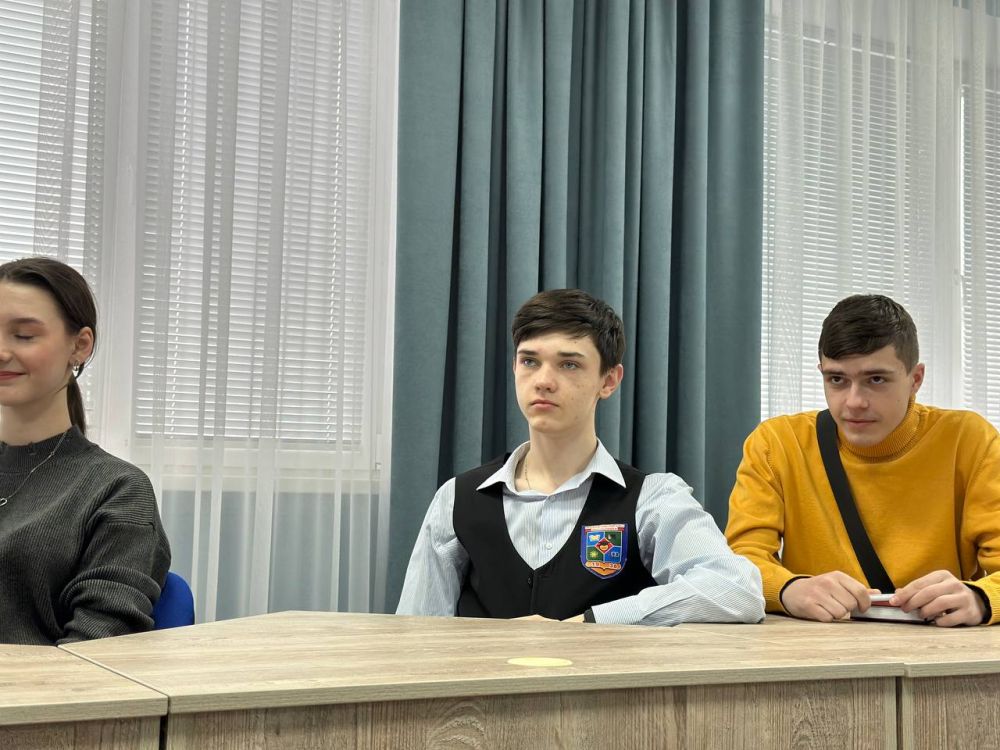 Встреча Молодежного совета Брянки: планы на будущее! Встреча Молодежного совета Брянки: планы на будущее!