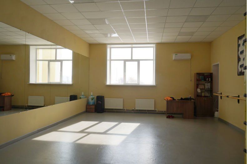 В Червонопартизанске Свердловского округа благодаря Красноярскому краю преображается Дворец культуры В Червонопартизанске Свердловского округа благодаря Красноярскому краю преображается Дворец культуры