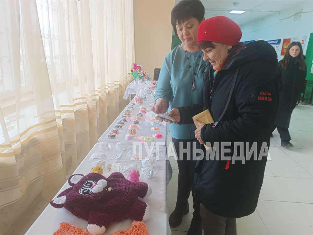 В пгт Петровка открылась персональная выставка мастера Натальи Гаврюшиной В пгт Петровка открылась персональная выставка мастера Натальи Гаврюшиной
