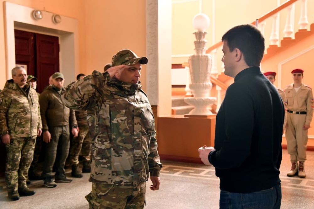 Андрей Сухачев: В Центре досуга «Победа» с Губернатором Красноярского края Михаилом Котюковым посмотрели, какие работы были выполнены красноярцами Андрей Сухачев: В Центре досуга «Победа» с Губернатором Красноярского края Михаилом Котюковым посмотрели, какие работы были выполнены красноярцами