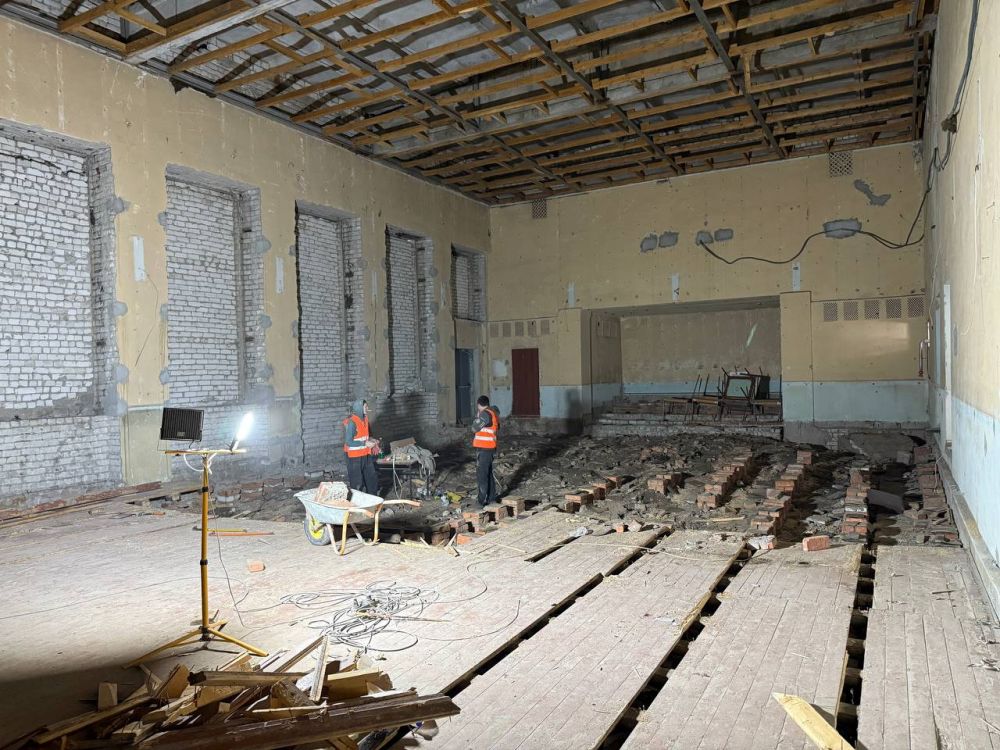 Дарья Лантратова: В поселке Металлист капитально ремонтируют Дворец культуры Дарья Лантратова: В поселке Металлист капитально ремонтируют Дворец культуры
