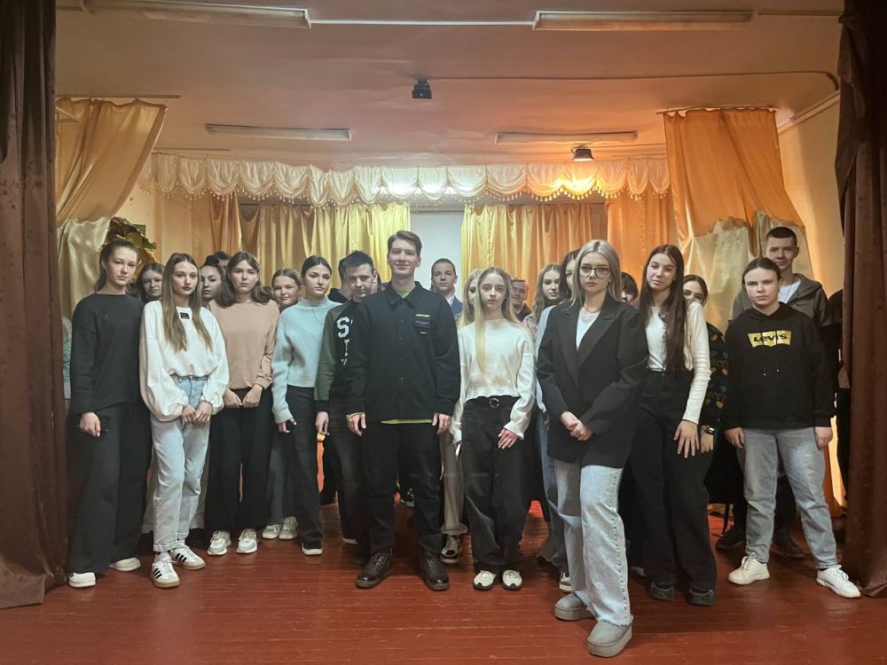 В рамках проекта «Краснодонский центр современных компетенций молодежи «Гравитация успеха» в Молодогвардейской средней школе №7 имени О.В.Кошевого и Молодогвардейской средней школе №10 имени Л.Г.Шевцовой прошло обучение по... В рамках проекта «Краснодонский центр современных компетенций молодежи «Гравитация успеха» в Молодогвардейской средней школе №7 имени О.В.Кошевого и Молодогвардейской средней школе №10 имени Л.Г.Шевцовой прошло обучение по...