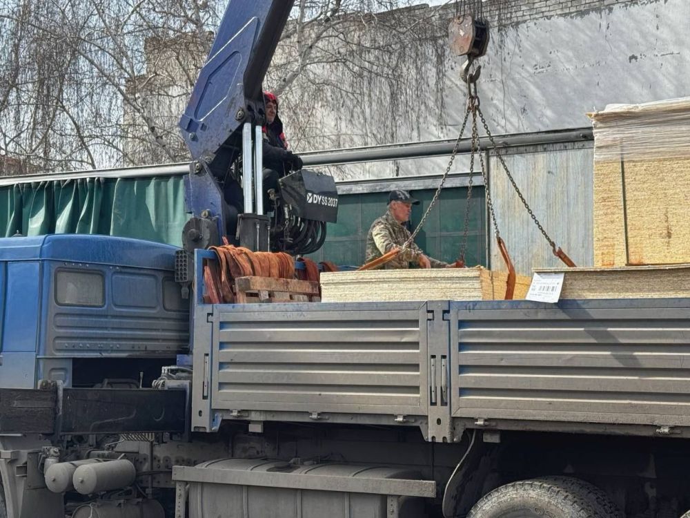 Сергей Колягин: Сегодня в город Первомайск прибыл гуманитарный груз от шефа-региона, состоящий из строительных материалов, оборудования для функционирования и ремонта внутридомовых систем водоснабжения и водоотведения, а... Сергей Колягин: Сегодня в город Первомайск прибыл гуманитарный груз от шефа-региона, состоящий из строительных материалов, оборудования для функционирования и ремонта внутридомовых систем водоснабжения и водоотведения, а...