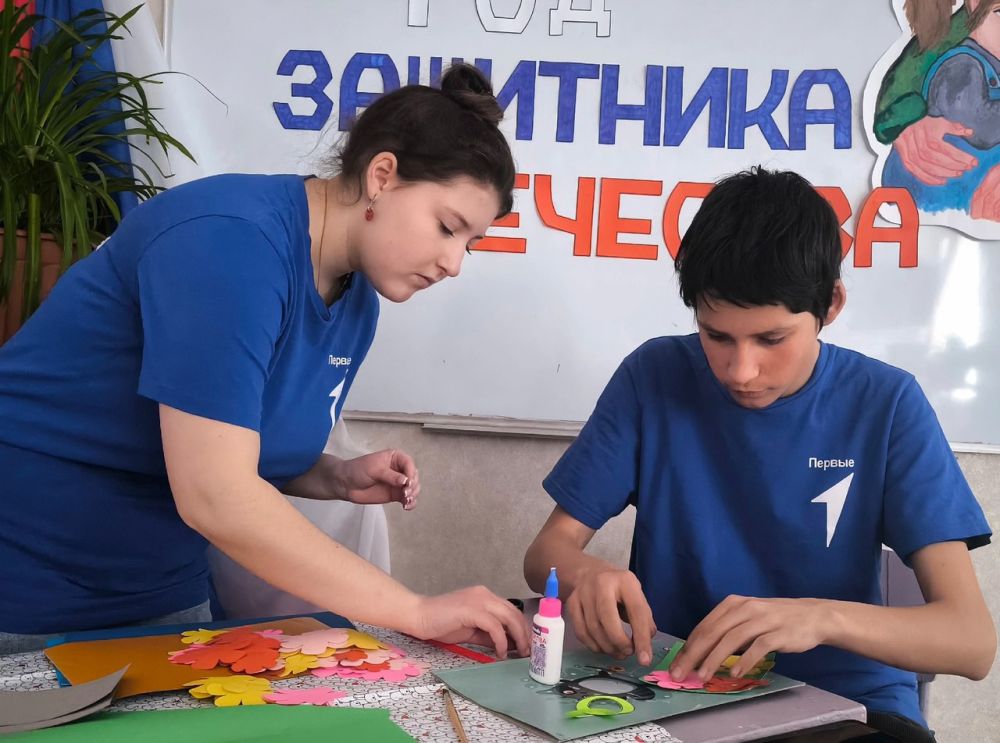 В Лутугинском колледже проходит Всероссийская акция "Вам, любимые!" В Лутугинском колледже проходит Всероссийская акция "Вам, любимые!"