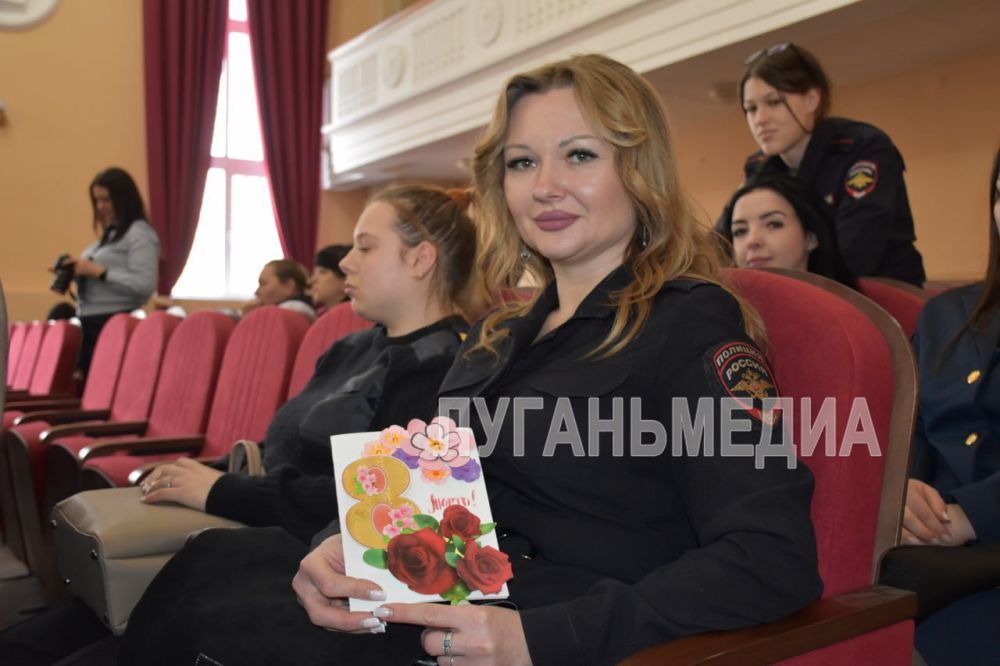 В Алчевске в детской музыкальной школе № 1 имени Ивана Алчевского состоялся концерт, приуроченный к Международному женскому дню, «Ты женщина, вселенная любви» В Алчевске в детской музыкальной школе № 1 имени Ивана Алчевского состоялся концерт, приуроченный к Международному женскому дню, «Ты женщина, вселенная любви»