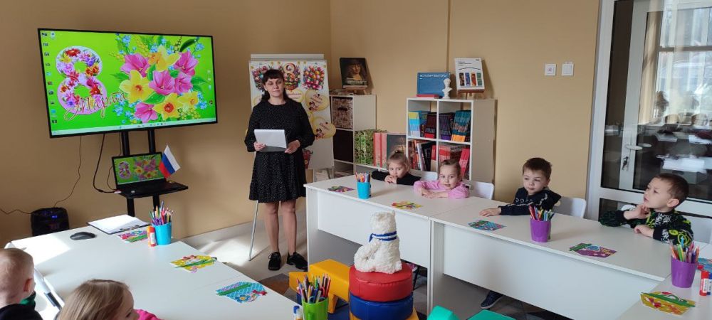 6 марта в детском центре Перевальского районного исторического музея в комфортной и радостной атмосфере прошло мероприятие посвященное международному женскому дню 8 марта 6 марта в детском центре Перевальского районного исторического музея в комфортной и радостной атмосфере прошло мероприятие посвященное международному женскому дню 8 марта
