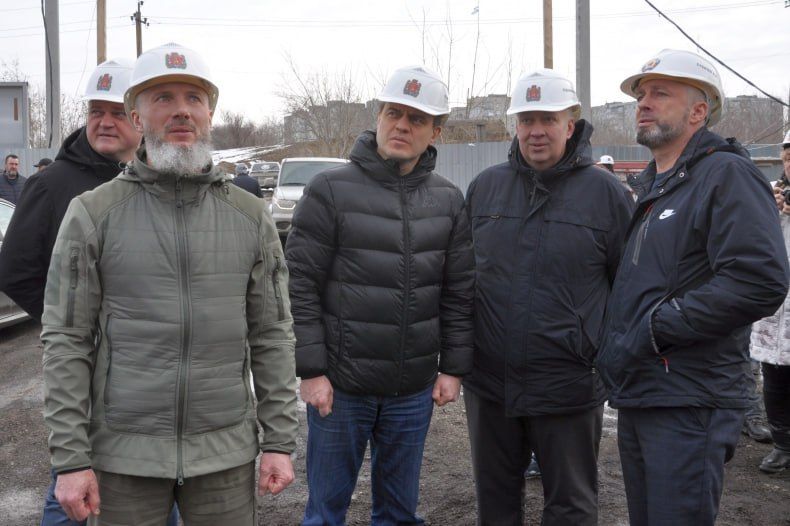 Губернатор Красноярского края Михаил Котюков с рабочим визитом посетил Свердловский муниципальный округ Губернатор Красноярского края Михаил Котюков с рабочим визитом посетил Свердловский муниципальный округ