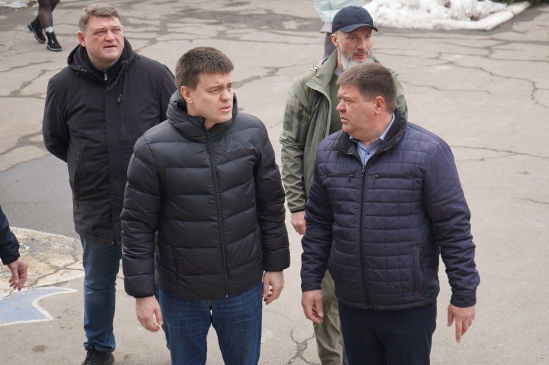 Губернатор Красноярского края Михаил Котюков с рабочим визитом посетил Свердловский муниципальный округ Губернатор Красноярского края Михаил Котюков с рабочим визитом посетил Свердловский муниципальный округ