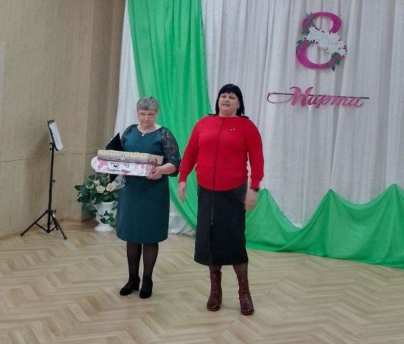 В Алмазной прошел концерт в честь 8 Марта В Алмазной прошел концерт в честь 8 Марта